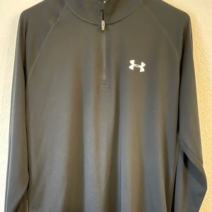 Under Armor Medium Men’s long sleeve top